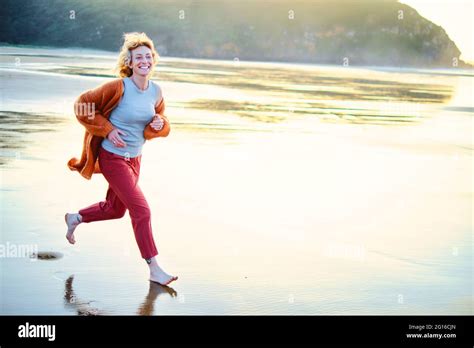 Mature Women Outdoor Hi Res Stock Photography And Images Alamy