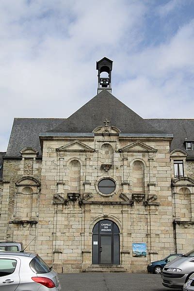 Ancien couvent des Ursulines à Lannion PA00089264 Monumentum