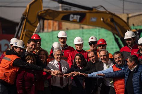 Presidente Piñera Da Inicio A Las Obras De Extensión De La Línea 2 Del