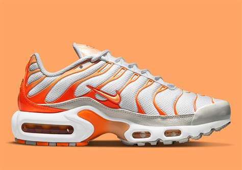 Nike Air Max Plus White Orange DM3033-100 | SneakerNews.com