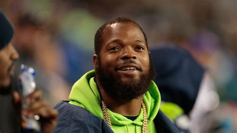 Seahawks DE Michael Bennett To Donate Endorsement Money To Help Rebuild ...