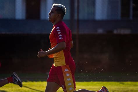 Guarani oficializa a saída de Yuri Tanque para o futebol da Coreia do