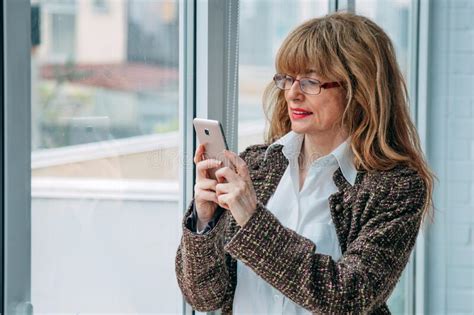 Business Woman with Mobile Phone Stock Photo - Image of communications ...