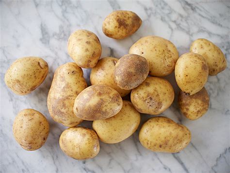 Maris Piper Potatoes 1 5kg Unwashed Creamline