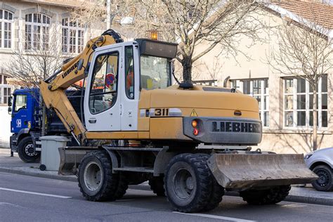 Liebherr A 311 Litronic Alexandre Prevot Flickr