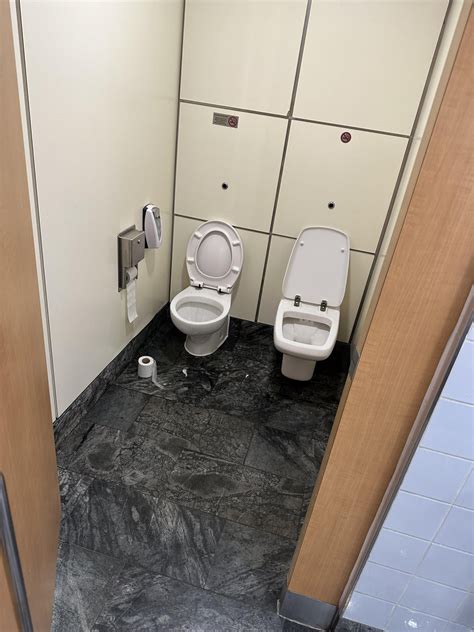 Hey London Whats Up With This Setup In Shopping Centre Toilets Rlondon