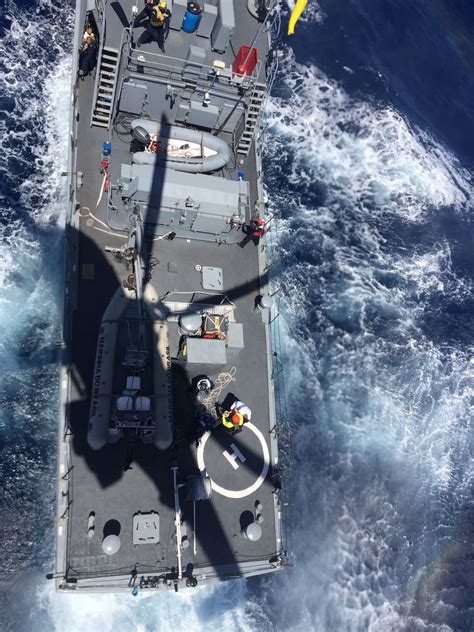 Navio Patrulha Gurupi Resgata Pescador Acidentado Comando Do