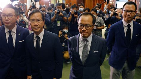 Hong Kong Opposition Politicians Resign En Masse After Four