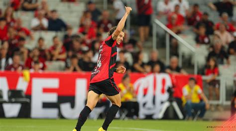 Athletico Paranaense Site Oficial Canobbio Na Celeste Atacante Do