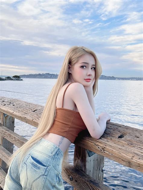 M C Ph N C M V Lo T N O C A Hot Girl Ng N Sao Vi T Vi T Gi I Tr