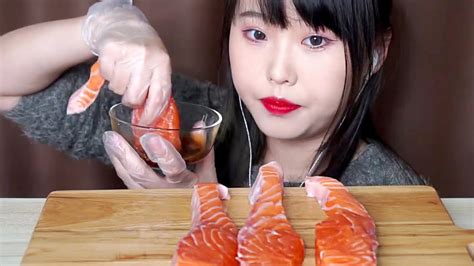 🍣asmr🍣 Soft Whole Salmon Mukbang Real Eating Sounds Youtube