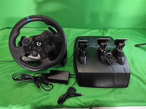 Volant Logitech G923 Driving Force Pro PC PS5 PS4 Aukro