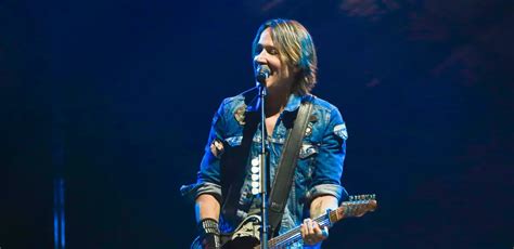 Keith Urban Announces Go Home W U Duet With Lainey Wilson Listen