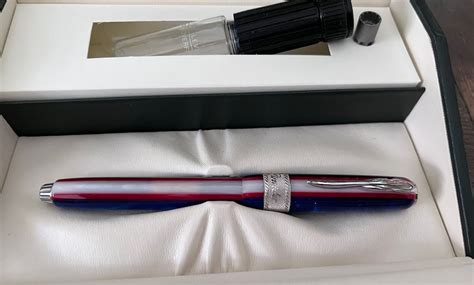 Pineider Queen Mary Limited Edition Fountain Pen