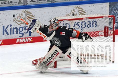 Defense Of Goalie Goalie Jake Hildebrand L Wen Frankfurt No Ice