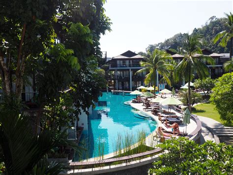 Hotel Review: Holiday Inn Resort in Krabi, Thailand - Girl x Departure