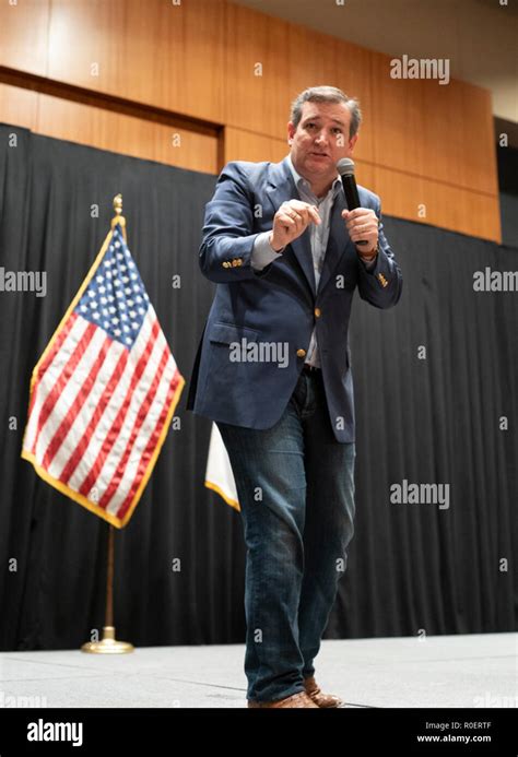 Republican Us Sen Ted Cruz Campaigns Before A Boisterous Crowd Of