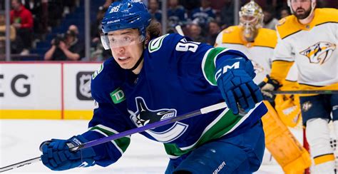 Kuzmenko back in prime position as Canucks shake up lines after loss | Offside