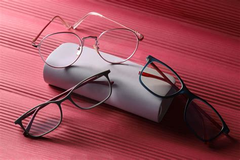 Super Stylish Eyeglass Frames For Women Over 50 The Habitat