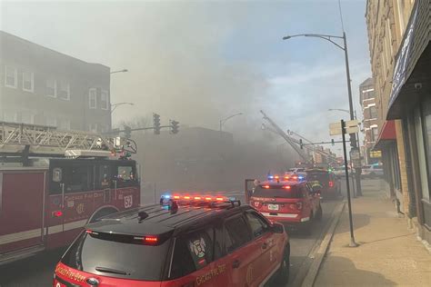 Bridgeport Extra Alarm Fire Erupts At Liquor Store Chicago Sun Times