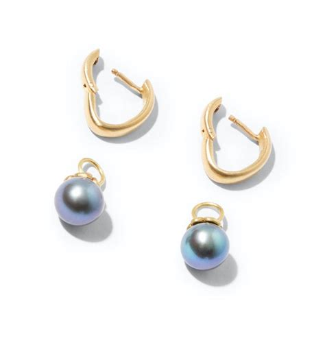 18k V Shaped Gold Hoop Earrings With Small Round Grey Freshwater Pearls