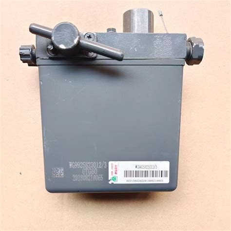 High Quality Sinotruk HOWO Parts Wg9719820001 Cab Hydraulic Manual Oil