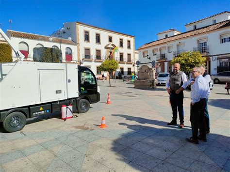 Nueva máquina hidrolimpiadora para reforzar la limpieza de aceras y