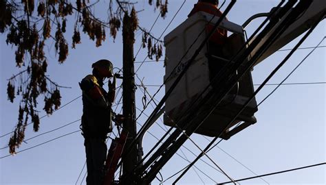 Muere trabajador que estuvo dos días grave tras caer de poste del