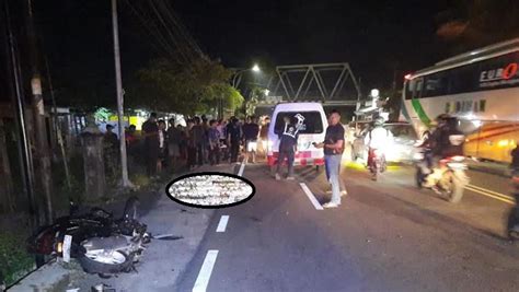 Kecelakaan Di Kulonprogo Truk Tronton Tabrak Motor Pengendara Tewas