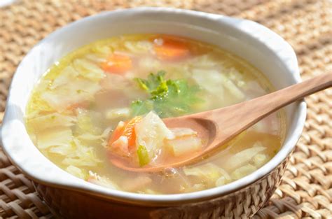 Recette traditionnelle de soupe aux choux de grand mère