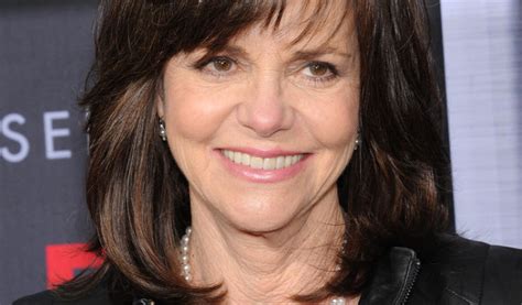 Sally Field 76 Was Dubbed “ugly” After Deciding To Age Naturally But