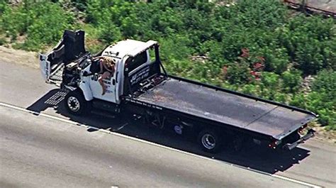 Woman Jumps Out Of Moving Truck During High Speed Pursuit Huffpost