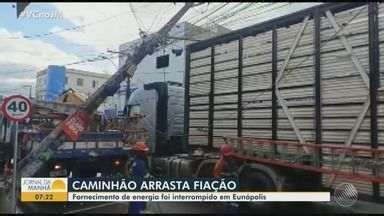 Jornal Da Manh Caminh O Se Enrosca Em Fia O E Quase Derruba Poste