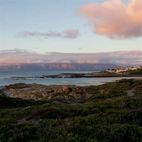 Stanford’s Cove Beach - Gansbaai Beaches - Xplorio™