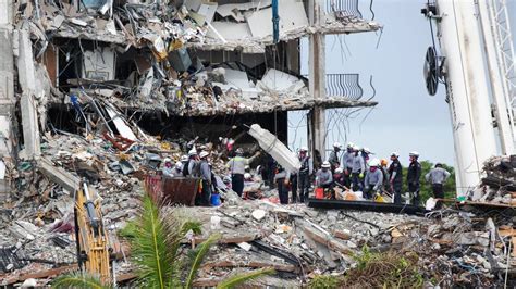 More Dead Found Wednesday At Collapsed Surfside Fl Condo Miami Herald