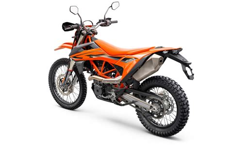 KTM dévoile ses 690 Enduro R et 690 SMC R 2023