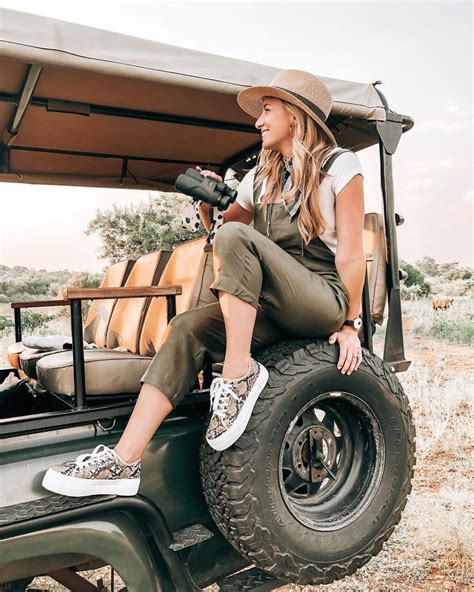 What To Wear On A Weekend Safari The Capsule Wardrobe