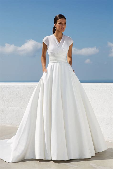 Wedding Dress Out Of Justin Alexander Silhouette Ball Gown