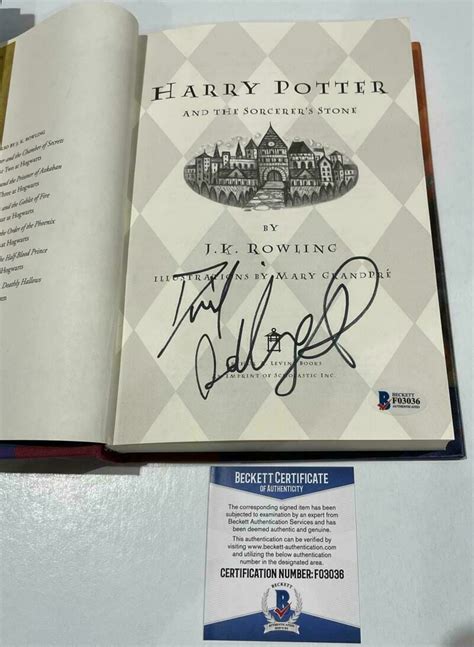 Daniel Radcliffe Signed Harry Potter And The Sorcerer S Stone Book Beckett 104 Autographia