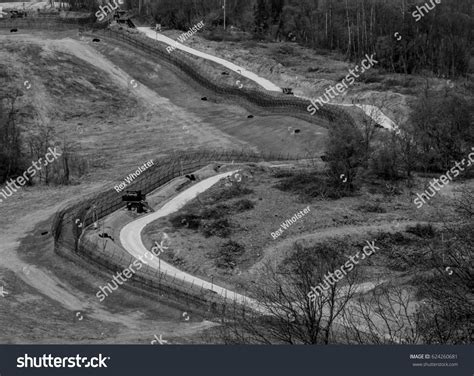 Fences Mark Border Between North Korea Stock Photo (Edit Now) 624260681