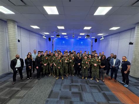 Global Pilot Training Solution Provider Cae Hosts Students From Royal