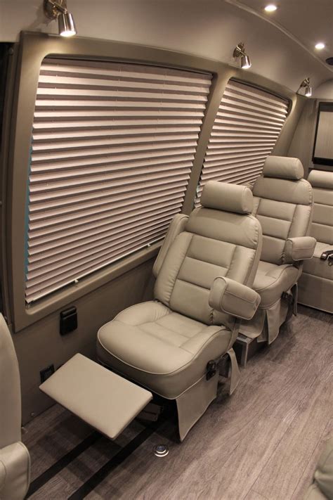 Accessible Mauck2 Passenger Van Luxury Car Interior Luxury Van Bus