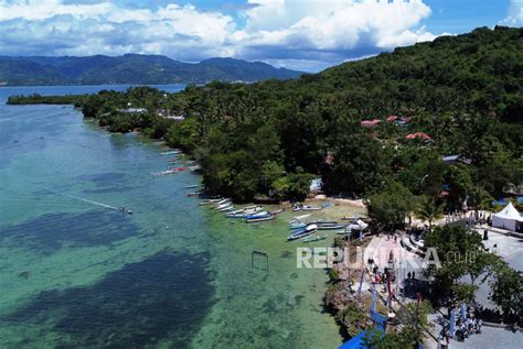 Menengok Destinasi Wisata Pulau Karampuang Di Mamuju Republika Online