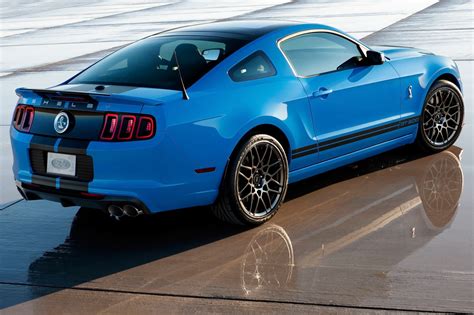 2014 Ford Shelby Gt500 Vins Configurations Msrp And Specs Autodetective