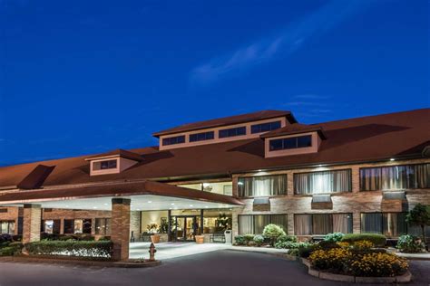 Ramada Inn Middletown, RI - See Discounts