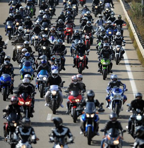 Routes L Automobile Club Se Joint Aux Motards En Col Re Pour