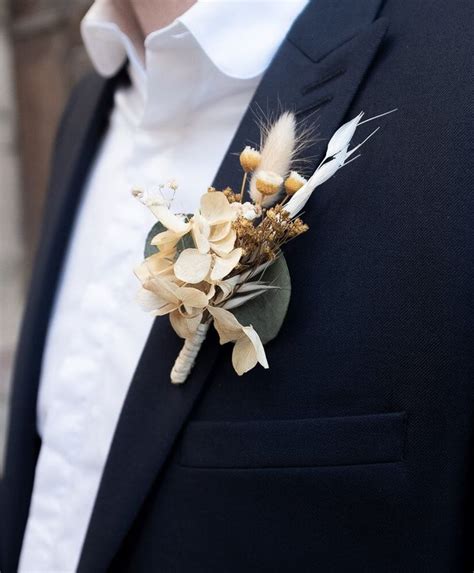 Pingl Par Cecile Rdv Sur Boutonnieres Boutonni Res Mariage Bouquet