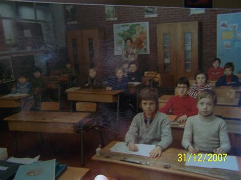 Photo De Classe CM1 Melle VIANES De 1975 ECOLE ELBEUF Copains D Avant