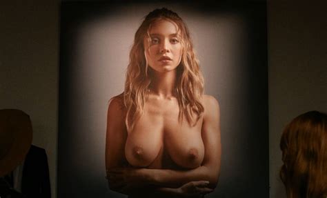 Sydney Sweeney Desnuda En The Voyeurs Nudede