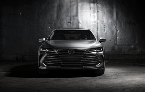 Toyota Avalon Limited Hybrid